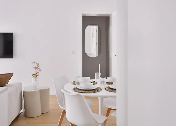 Luxury 2 Bedroom With Garden Appartement *