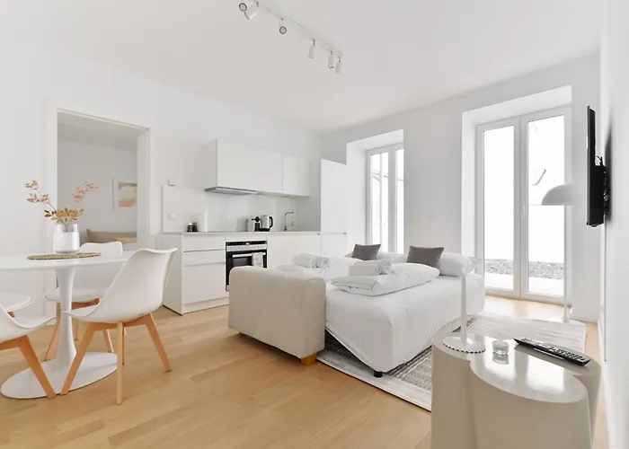 Appartement Luxury 2 Bedroom With Garden *